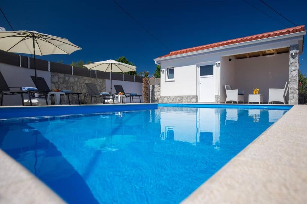 Adria-Holiday House With A Private Pool In Krk Kornić Extérieur photo
