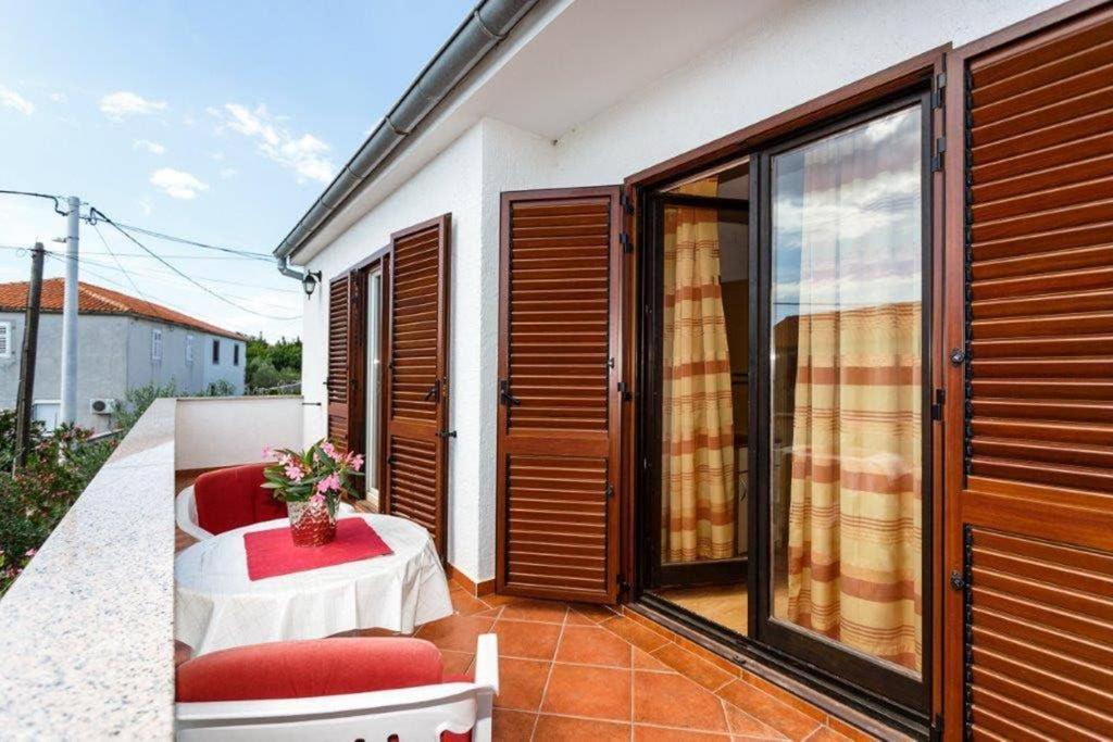 Adria-Holiday House With A Private Pool In Krk Kornić Extérieur photo